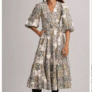 Anthropologie V-Neck Textured Midi dress size Medium